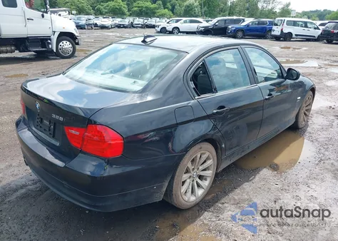 2011 BMW 328I xDrive z USA, uszkodzony, nr VIN WBAPK5C56BA659255
